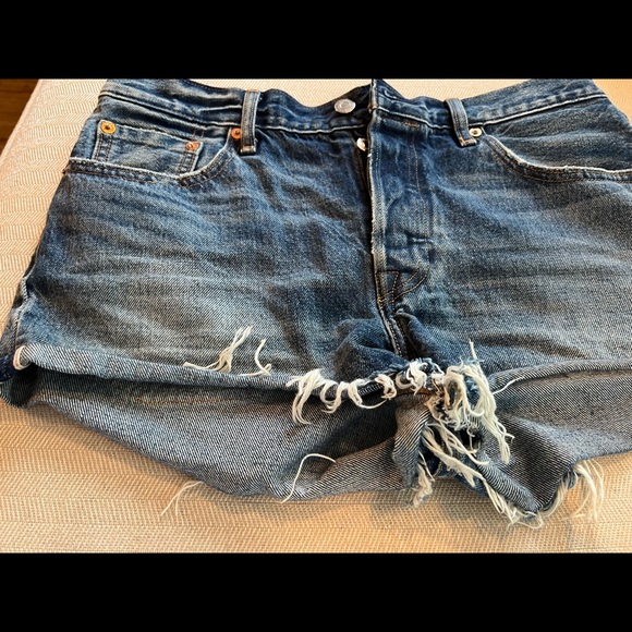 Levi 501 shorts - Picture 2 of 10